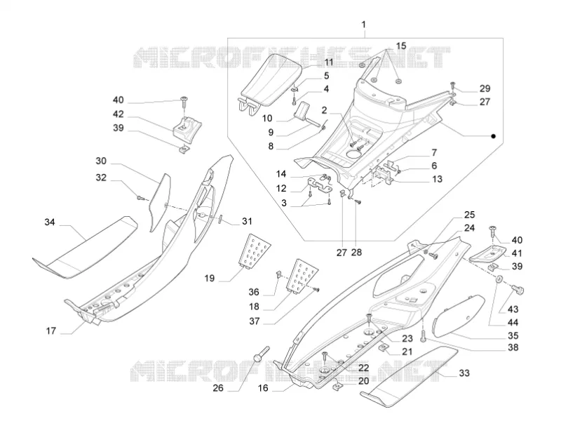 Central cover - Footrests