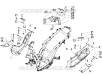 Central cover - Footrests