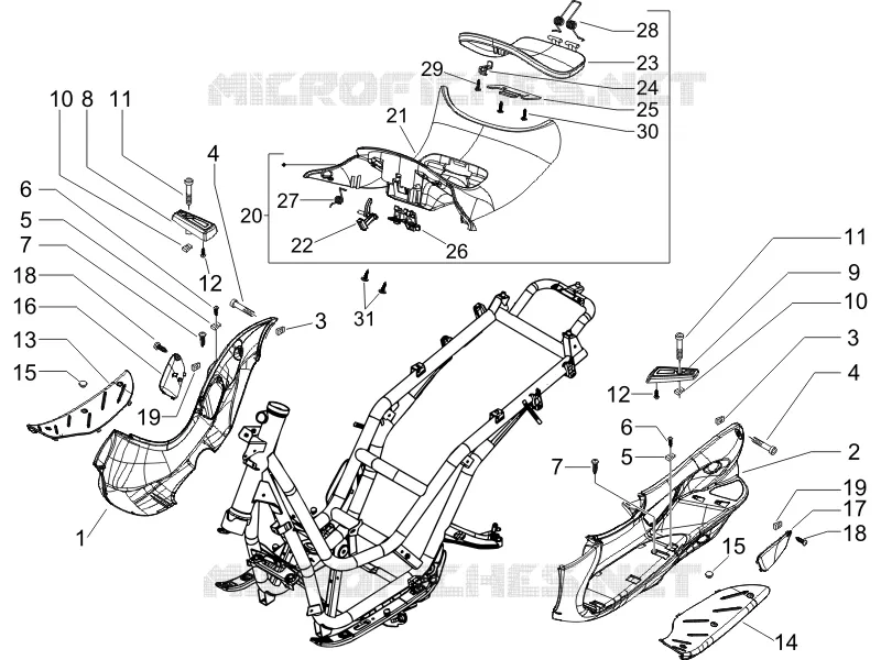 Central cover - Footrests