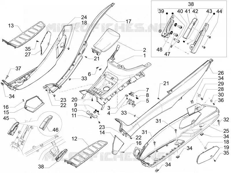 Central cover - Footrests