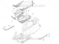 CENTRAL COVER - FOOTRESTS