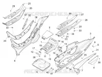 CENTRAL COVER - FOOTRESTS