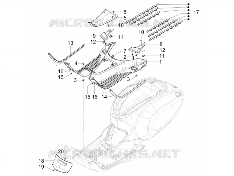 CENTRAL COVER - FOOTRESTS